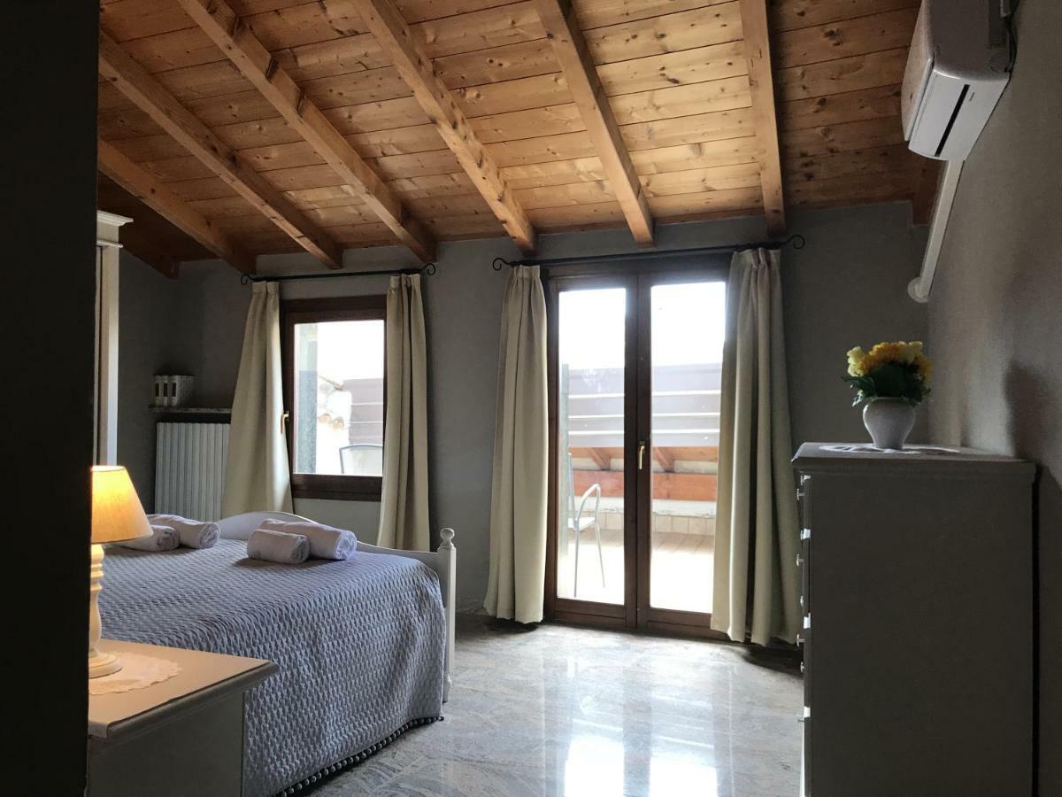 Anfite Apartments Castelletto Peschiera del Garda Exteriör bild